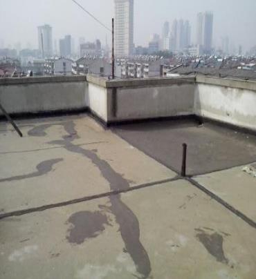 宁江漏水维修 楼顶漏水是什么原因，楼顶漏水维修方法是什么?